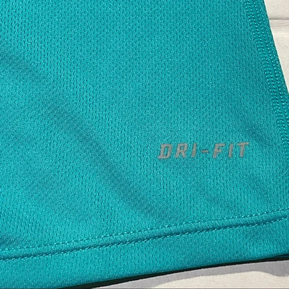 Nike DRI-FIT Exercise Shirt Women Size M - Picture 11 of 13